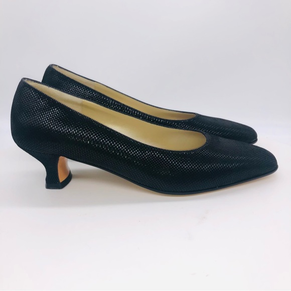 Salvatore Ferragamo Textured Pumps 6.5 EUC - Picture 5 of 10